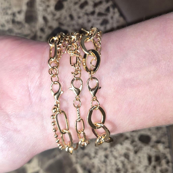 Women's 3 Gold Tone And Pearl Chain Bracelet Set One Size - Picture 2 of 6